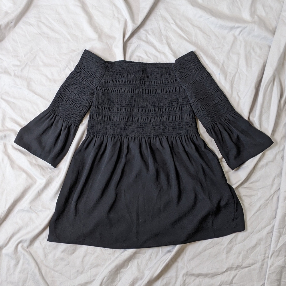 Aritzia Black Off-Shoulder Breezy Top